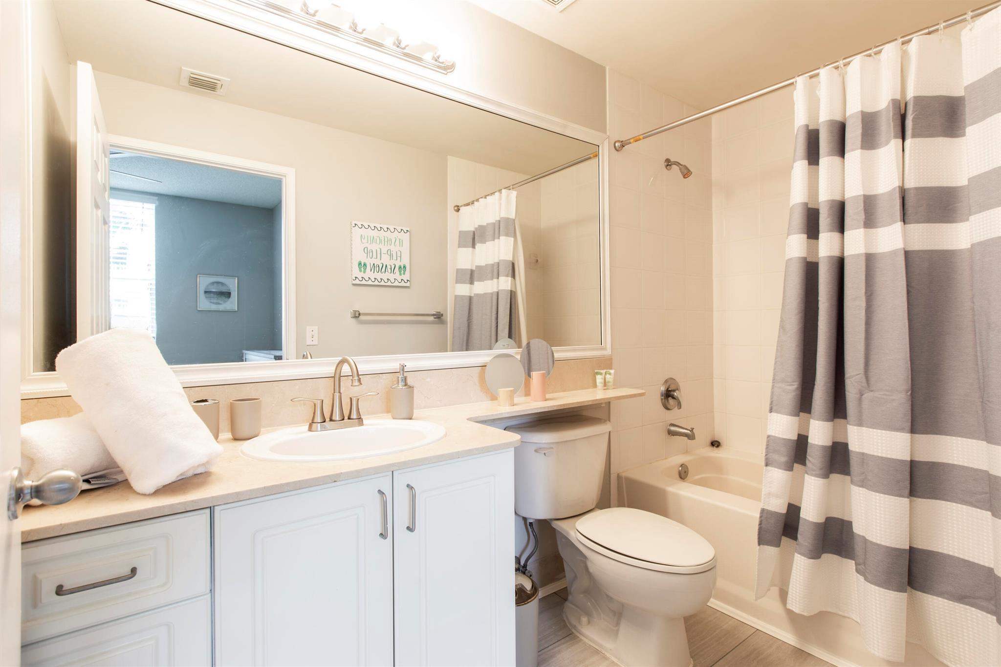 COURTYARDS IN CITYPLACE C - Residential Lease