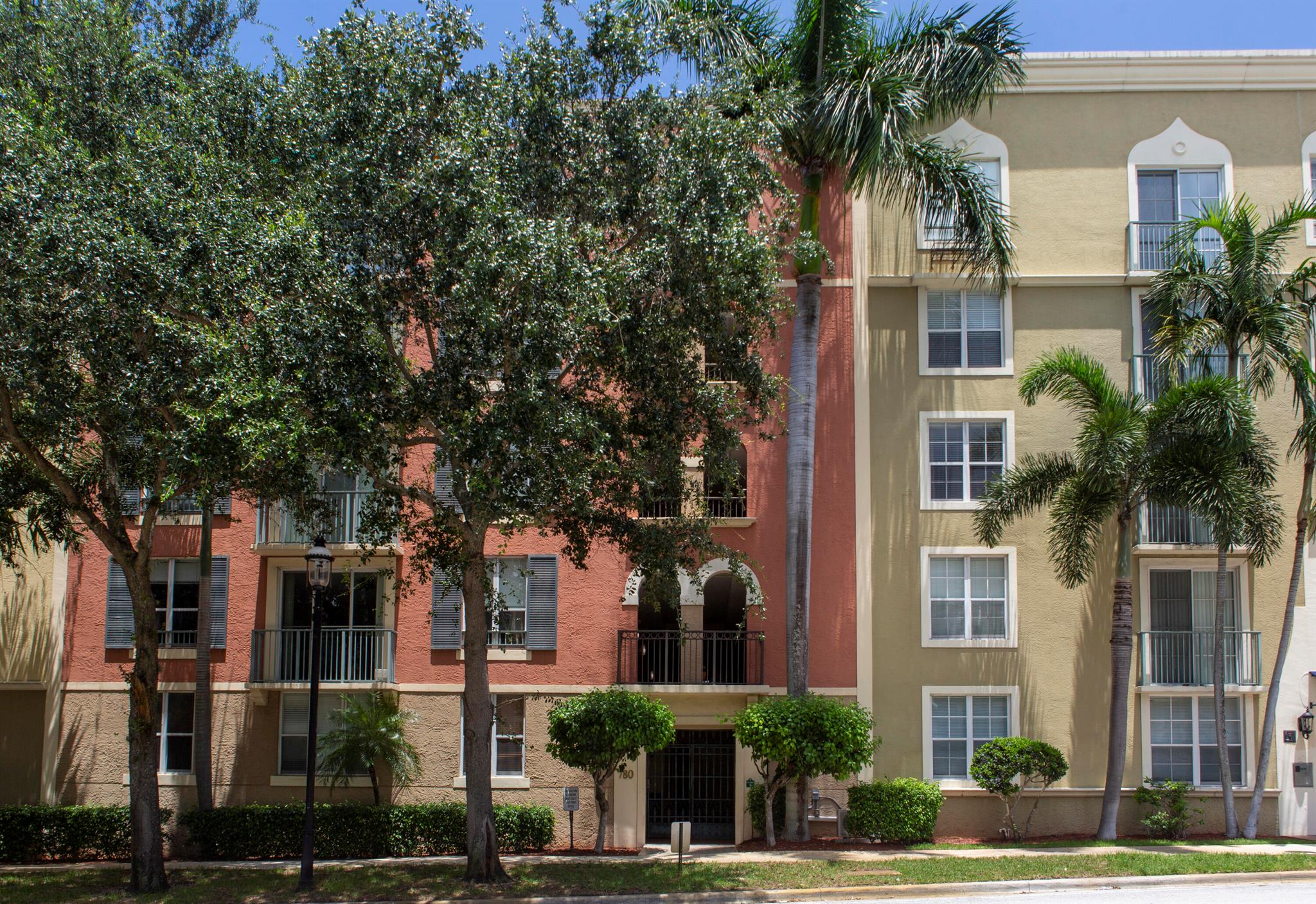 COURTYARDS IN CITYPLACE C - Residential Lease