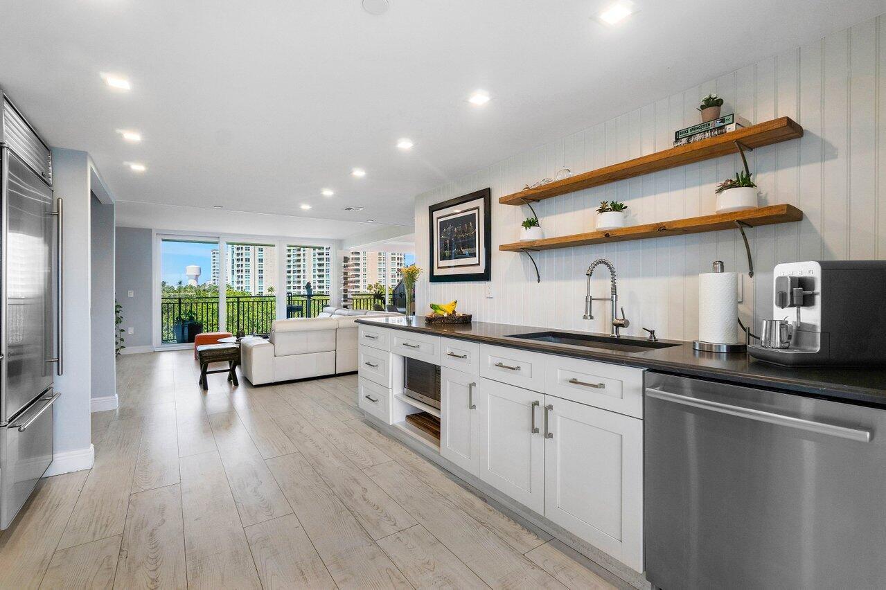 REGENCY HIGHLAND CLUB CON - Residential Lease