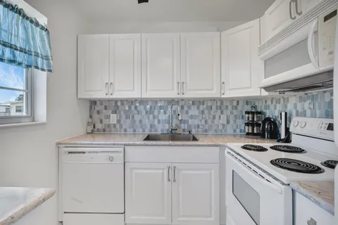 376 Markham Q, Deerfield Beach, FL MLS: R11091940