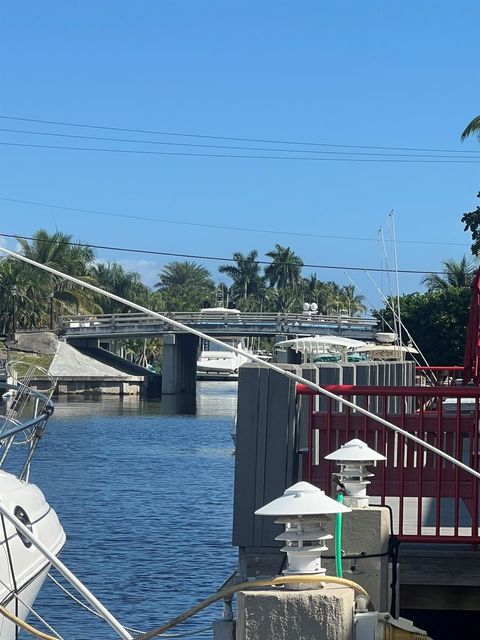 2811 NE 51st Street 6 Fort Lauderdale FL 33308