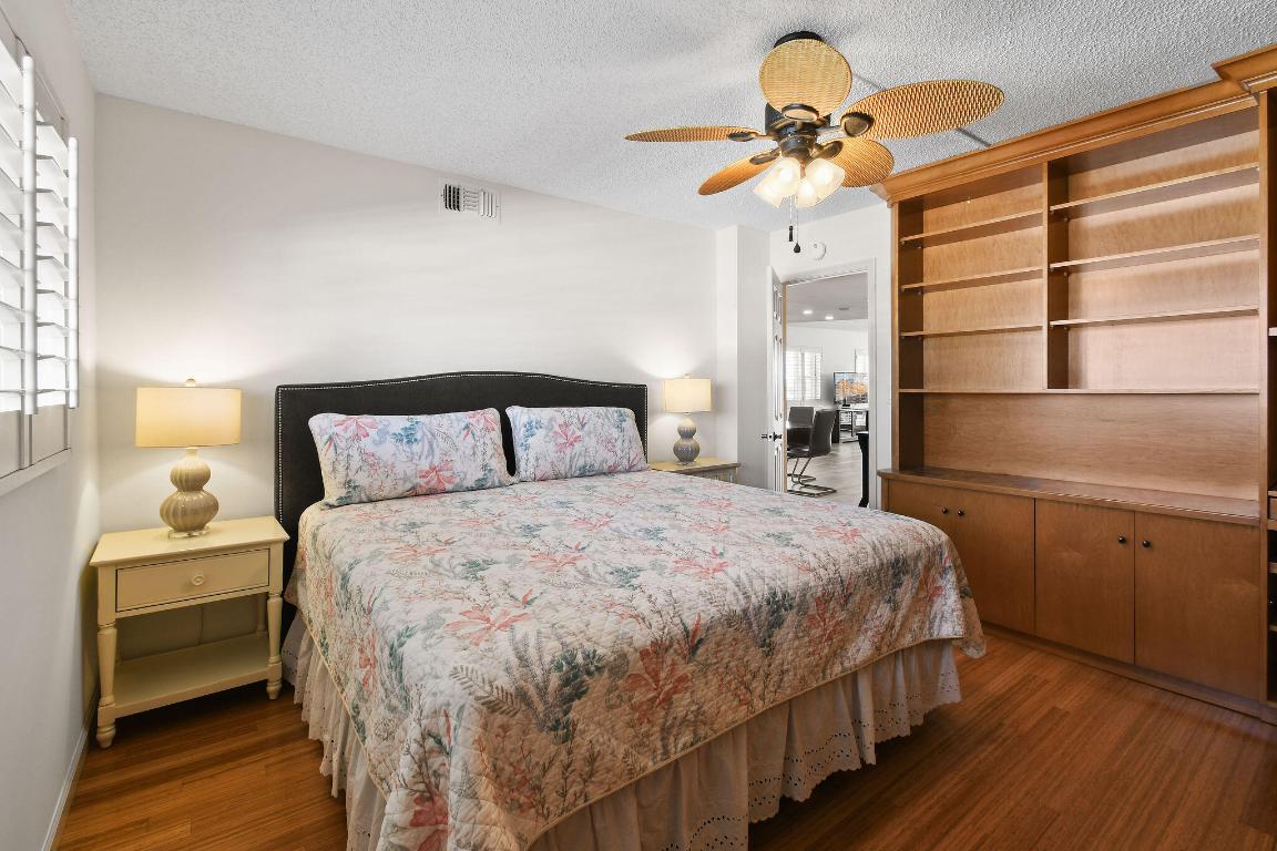 LAKE HARBOUR TOWERS CONDO - Residential