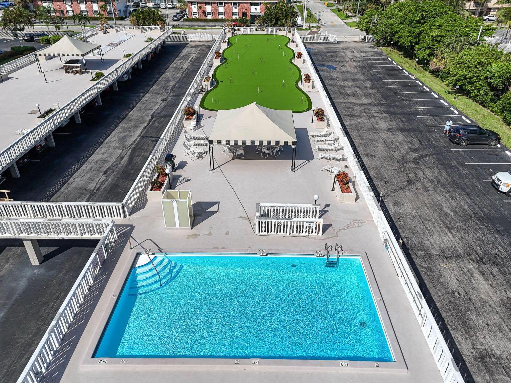 LAKE HARBOUR TOWERS CONDO - Residential