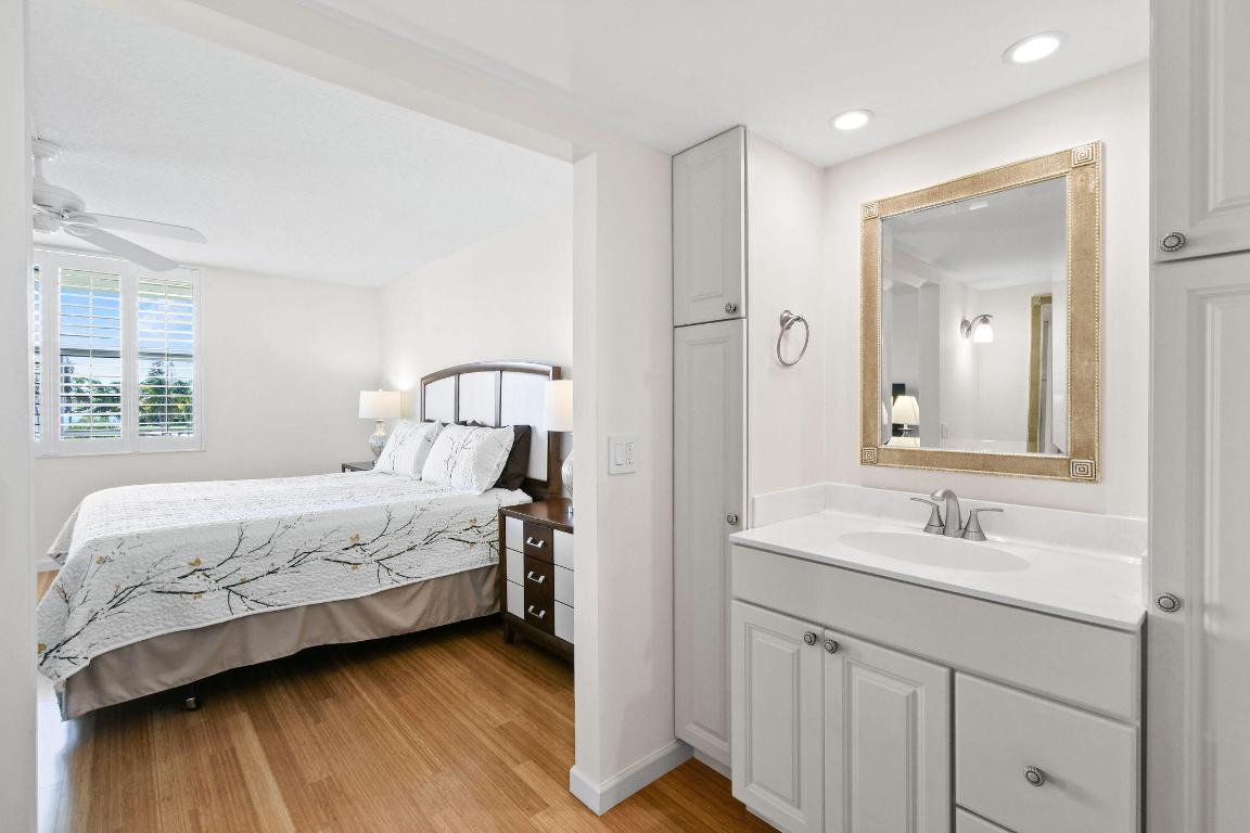 LAKE HARBOUR TOWERS CONDO - Residential