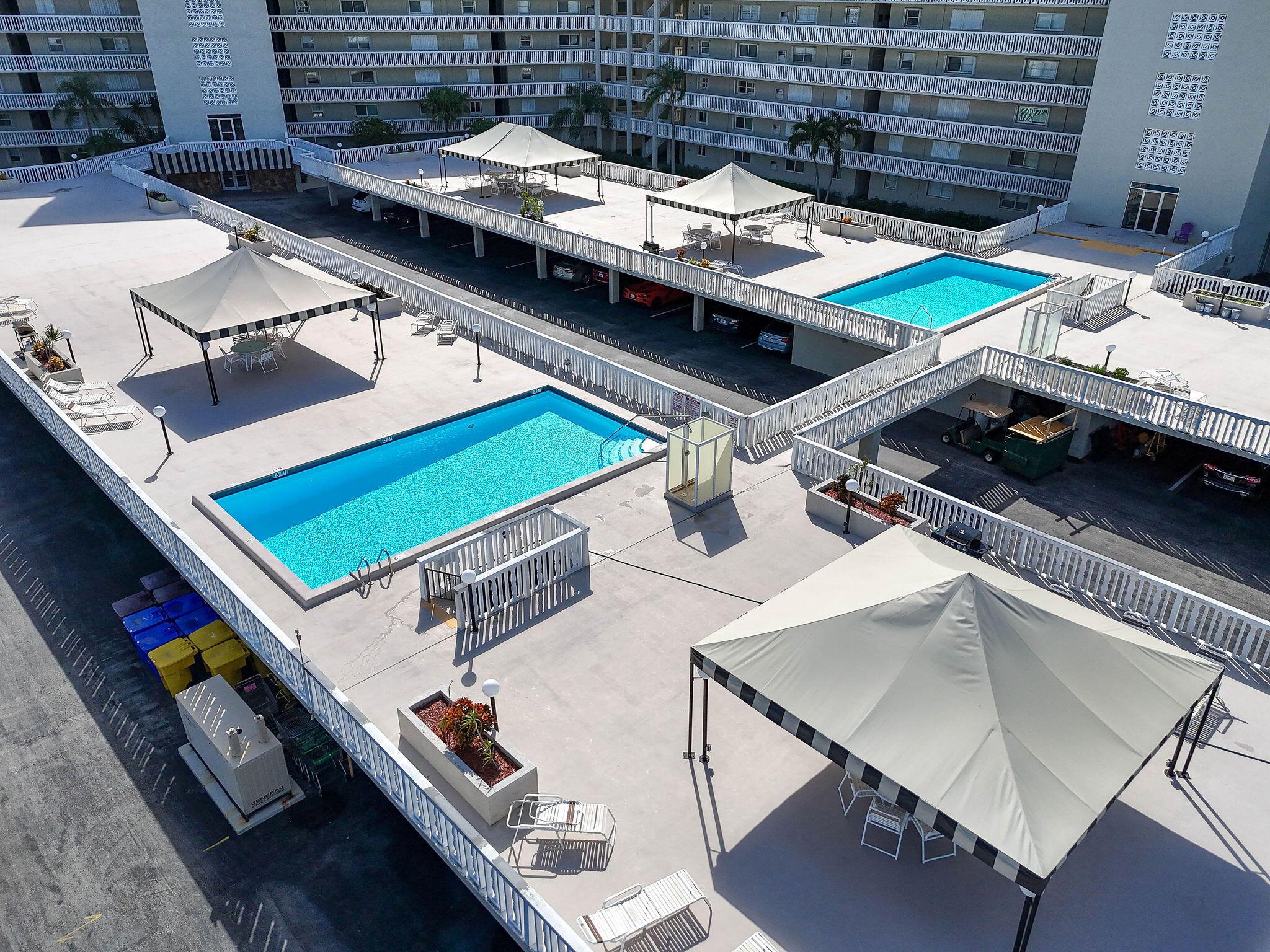 LAKE HARBOUR TOWERS CONDO - Residential