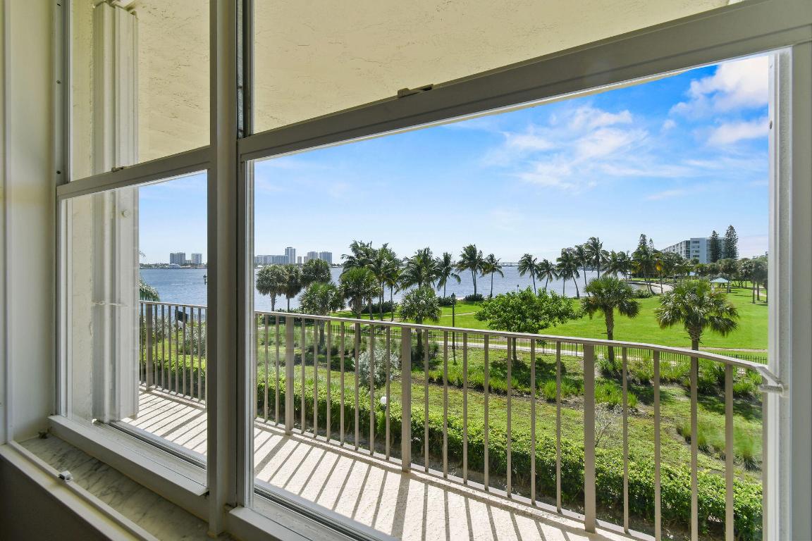 LAKE HARBOUR TOWERS CONDO - Residential