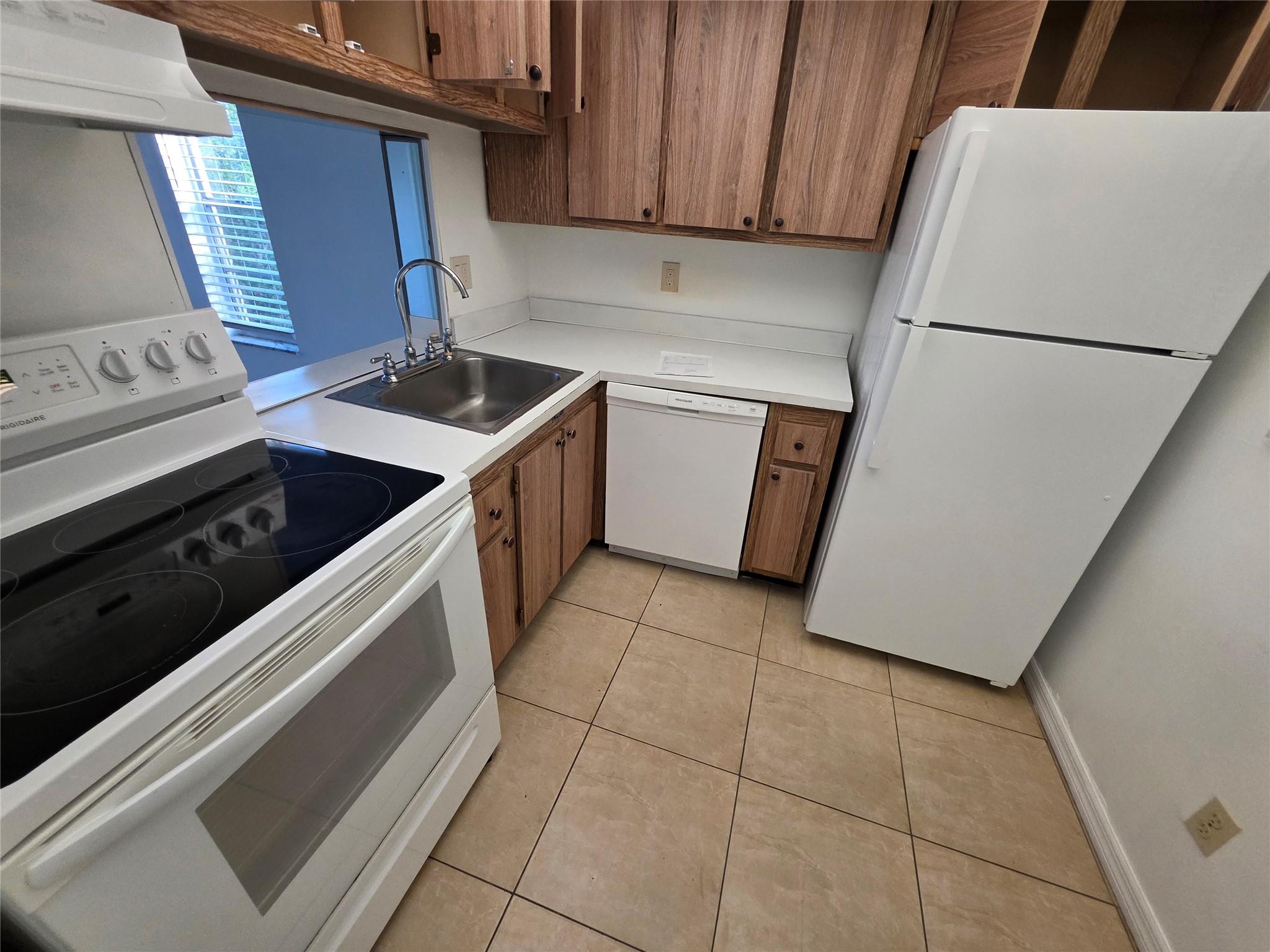 Brookfield Square Condo - Residential Lease