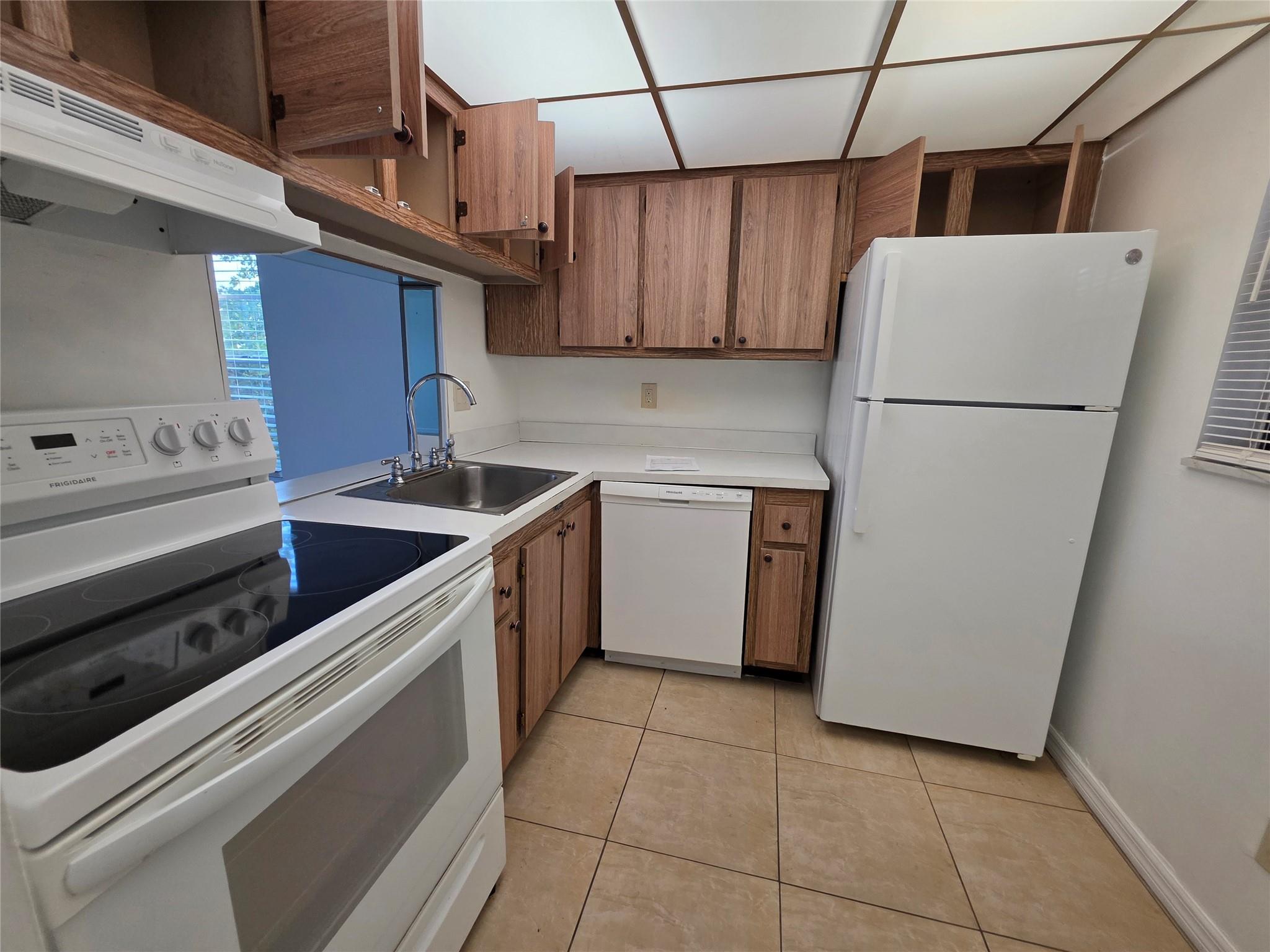 Brookfield Square Condo - Residential Lease