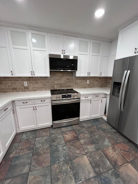 Photo of 6105 BIRCH Drive, Fort Pierce, FL 34982 (MLS # B26078066)