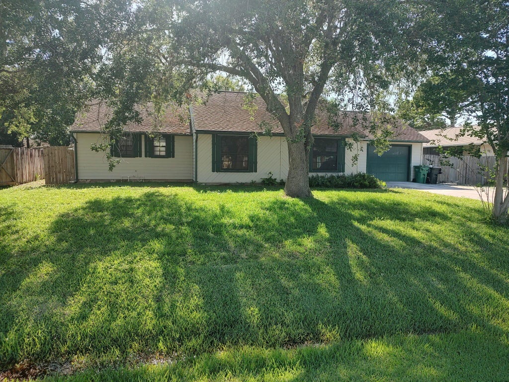 Photo of 6105 BIRCH Drive, Fort Pierce, FL 34982 (MLS # B26078066)
