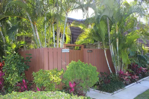 3974 Carolina Drive, Lake Worth, FL MLS: R11070507