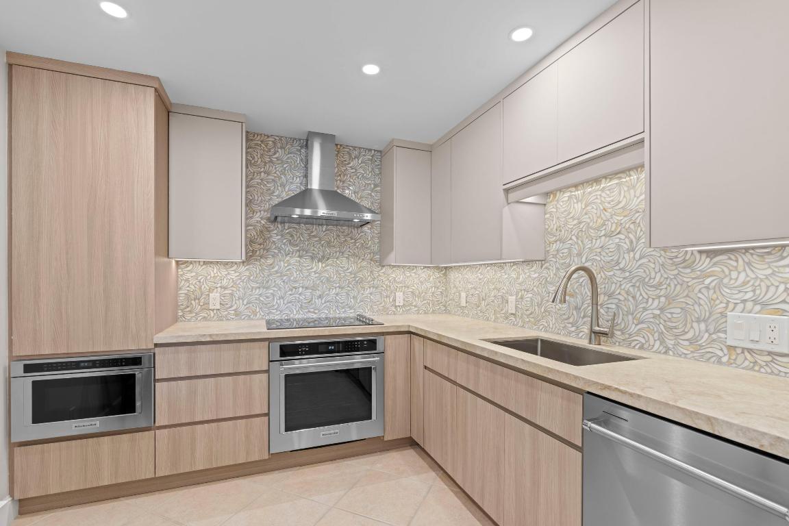 NO 99 PALM-AIRE COUNTRY CLUB - Residential