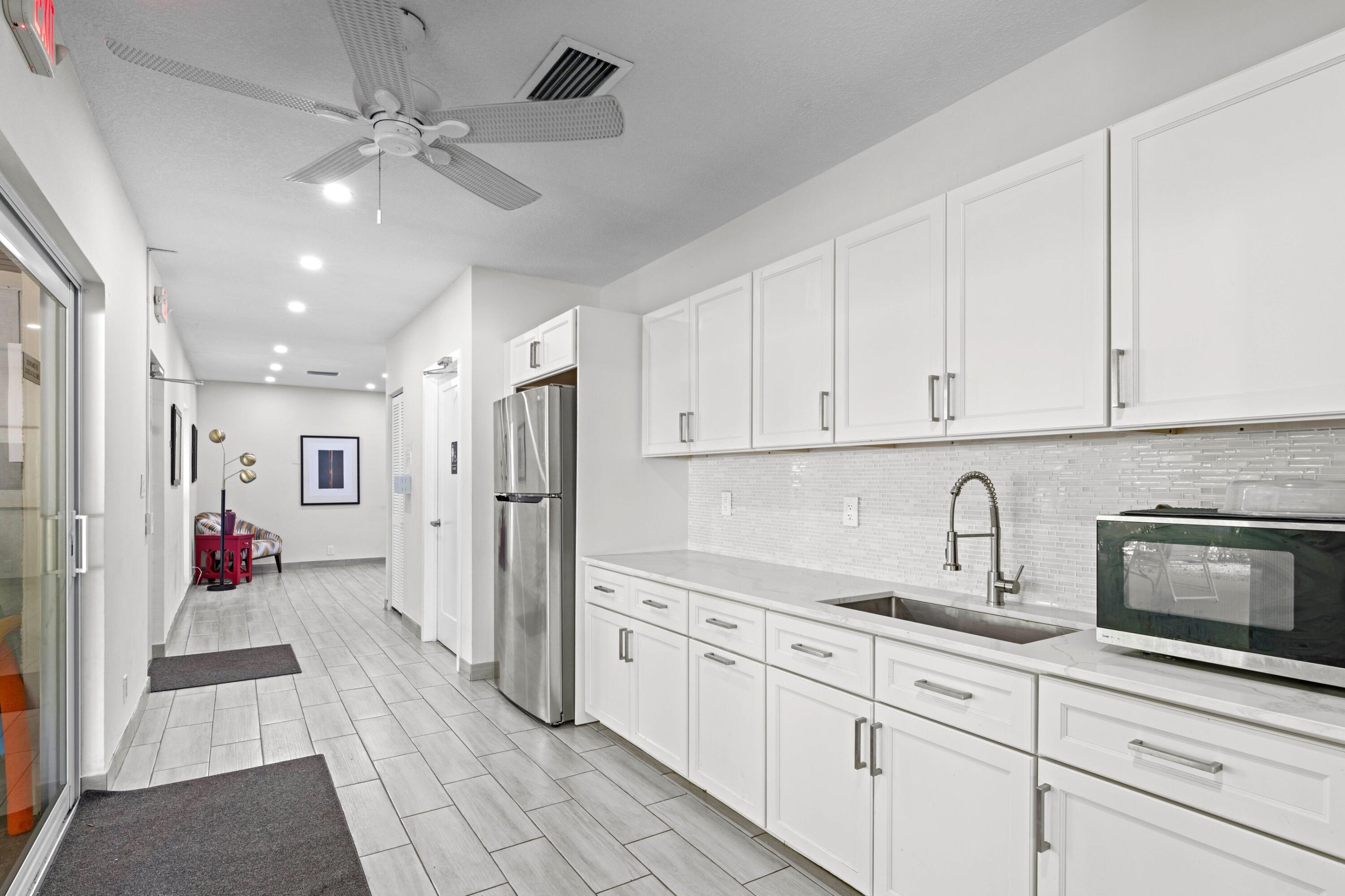 NO 99 PALM-AIRE COUNTRY CLUB - Residential