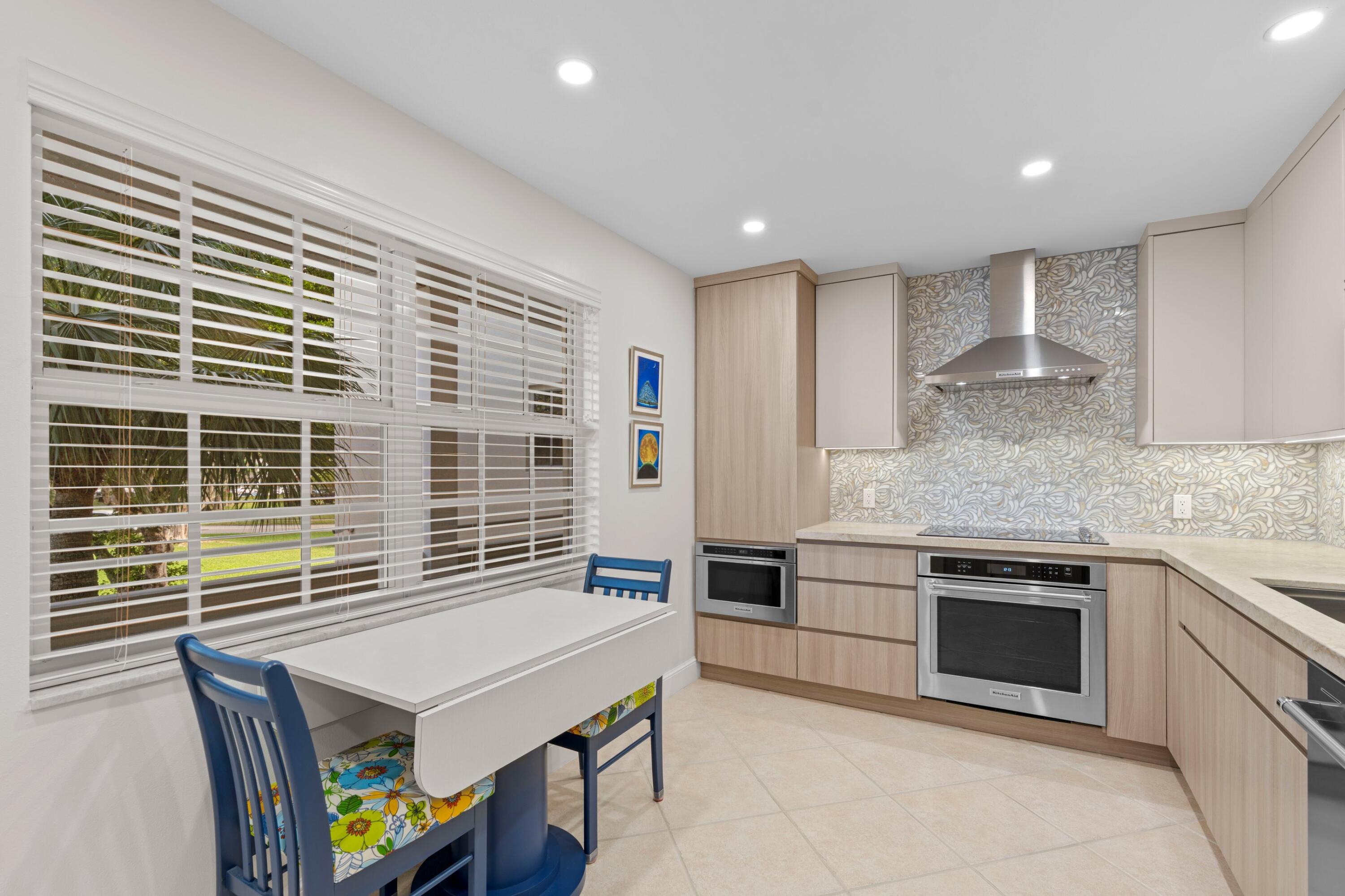 NO 99 PALM-AIRE COUNTRY CLUB - Residential