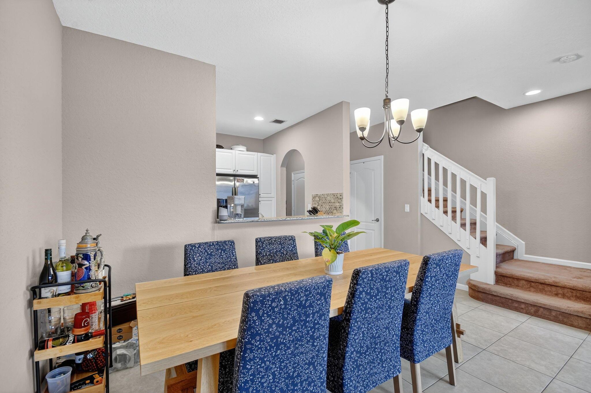 COLONY RESERVE AT LAKE WO - Residential Lease