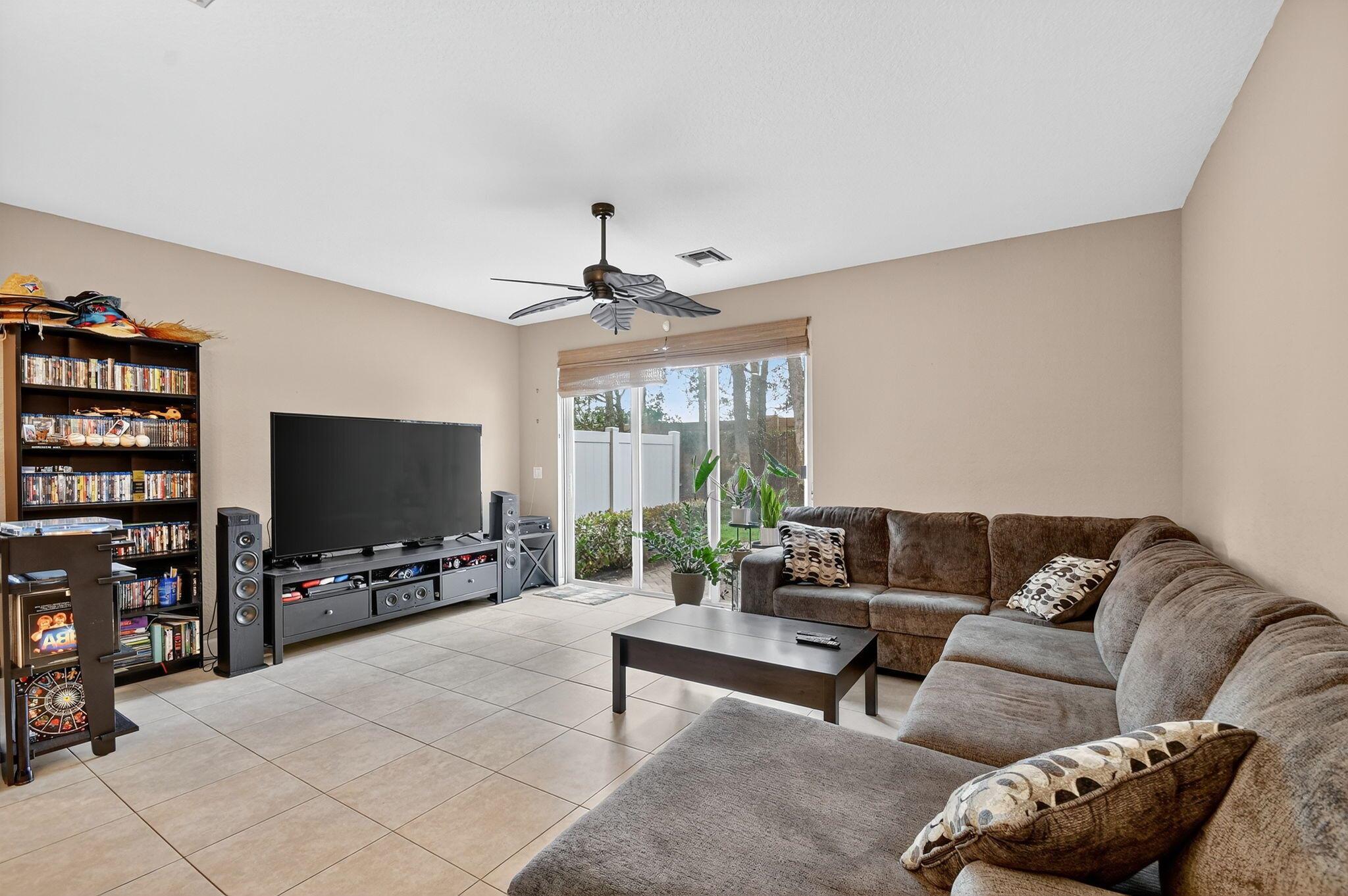 COLONY RESERVE AT LAKE WO - Residential Lease