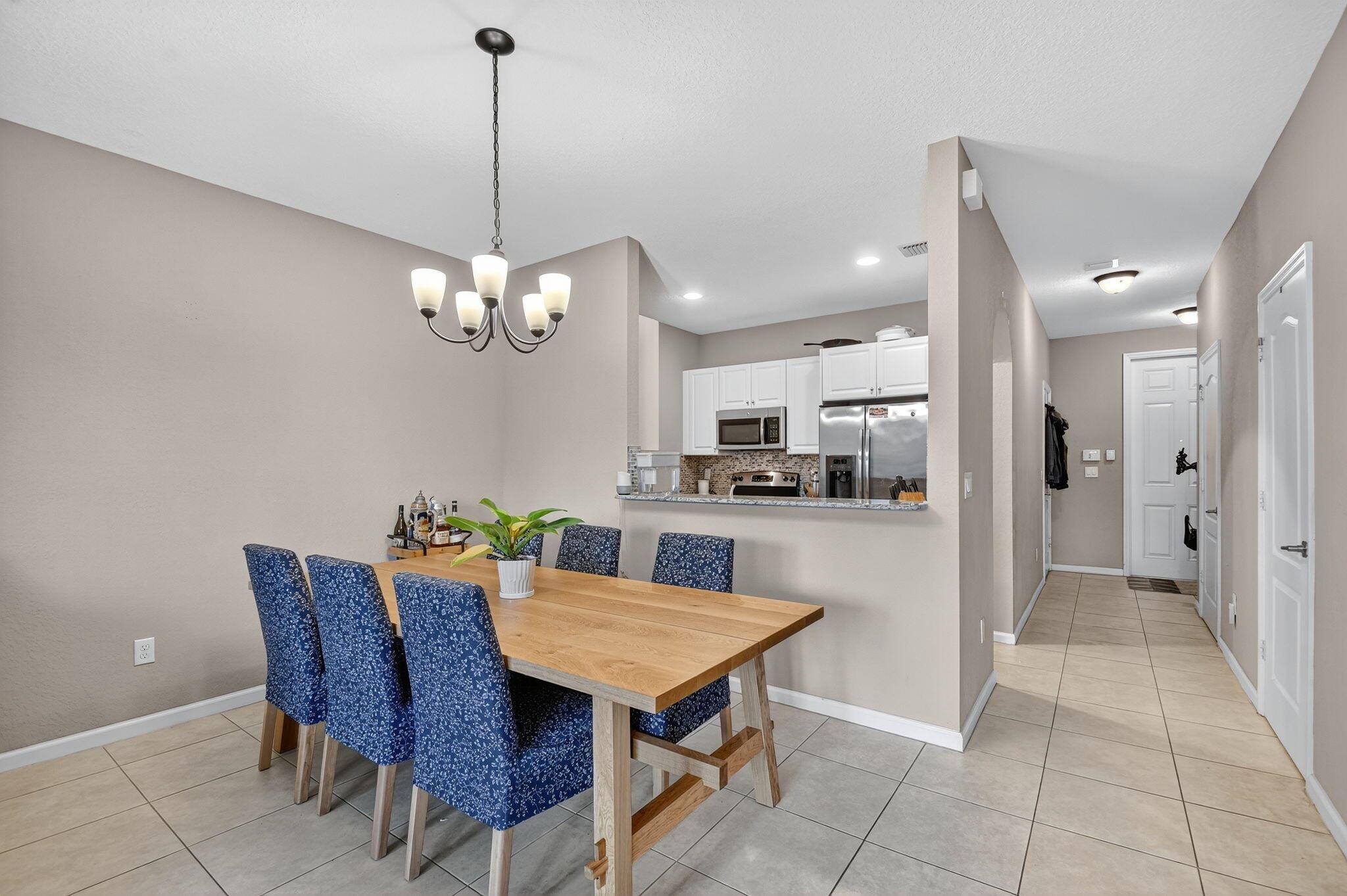 COLONY RESERVE AT LAKE WO - Residential Lease