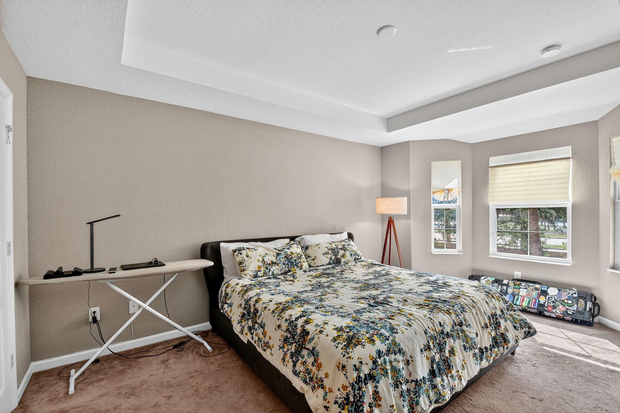 COLONY RESERVE AT LAKE WO - Residential Lease