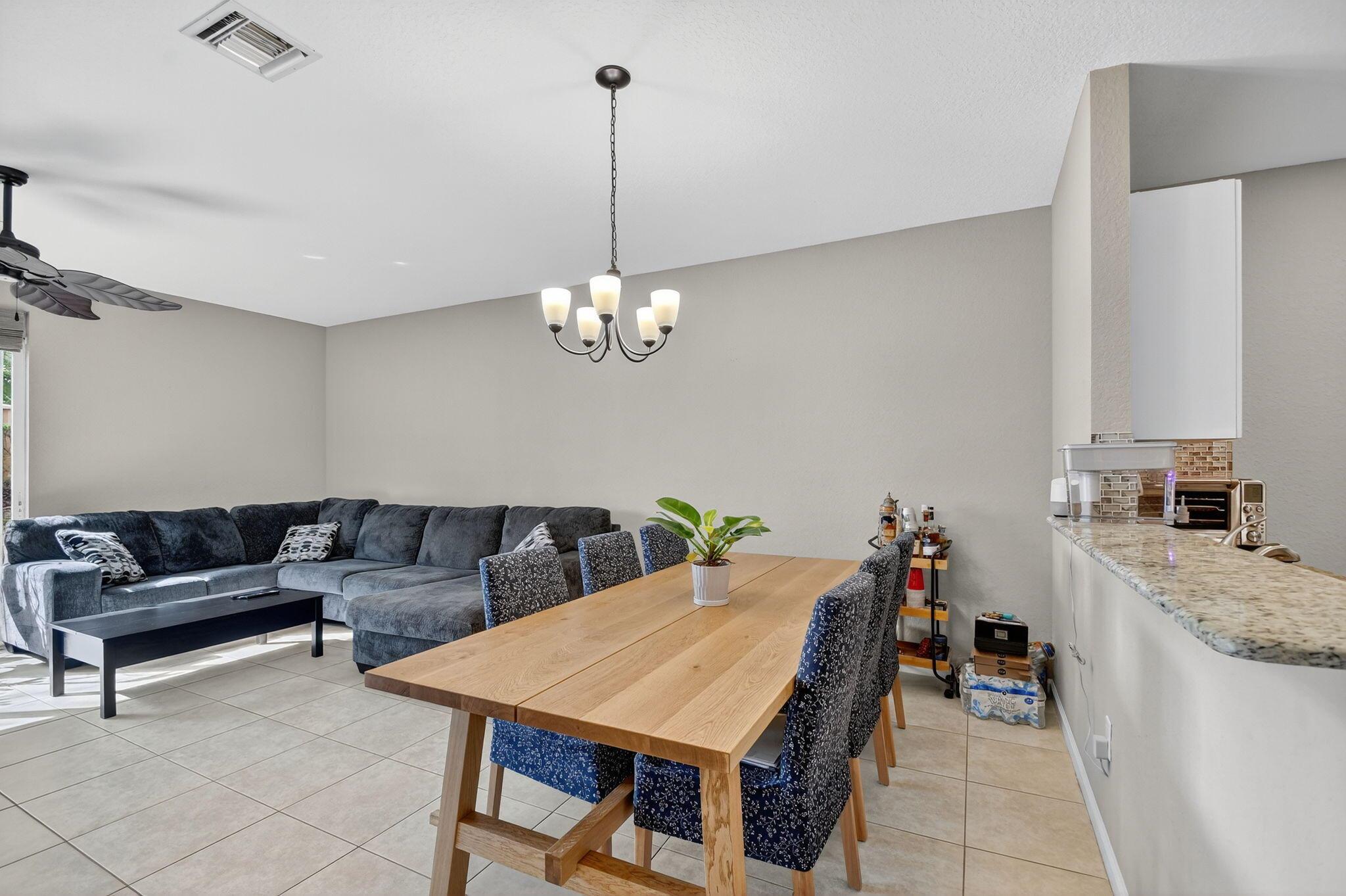 COLONY RESERVE AT LAKE WO - Residential Lease