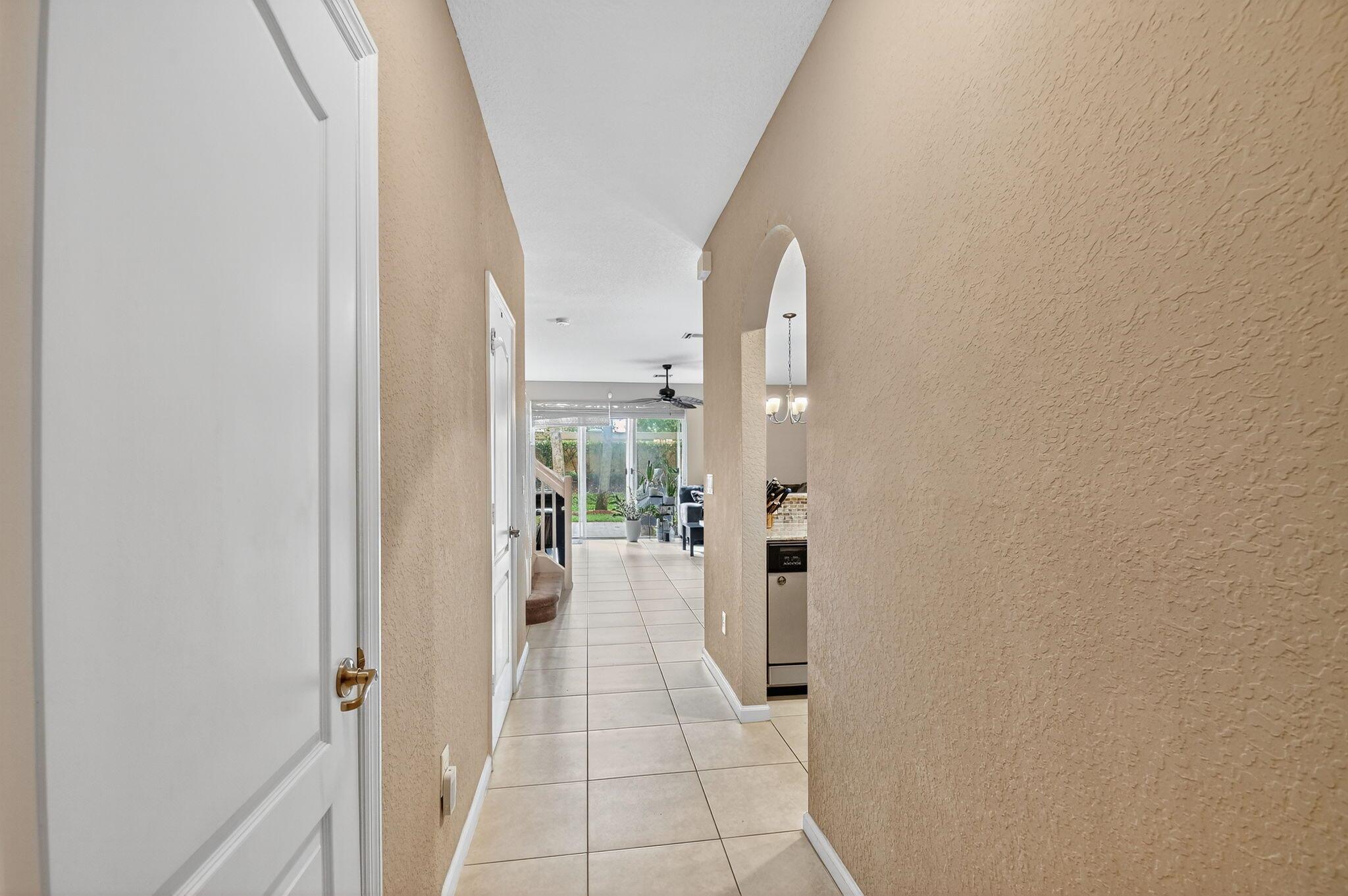 COLONY RESERVE AT LAKE WO - Residential Lease