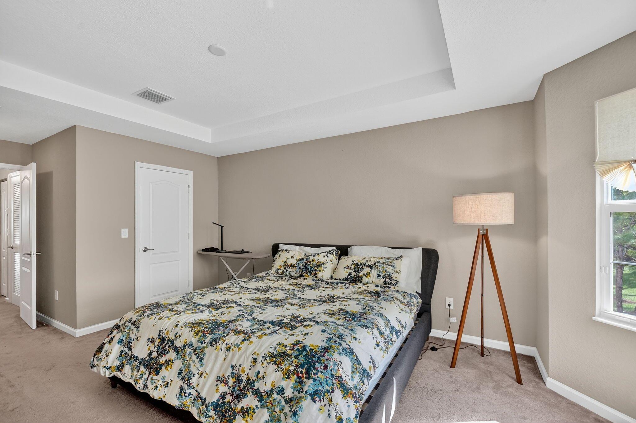 COLONY RESERVE AT LAKE WO - Residential Lease