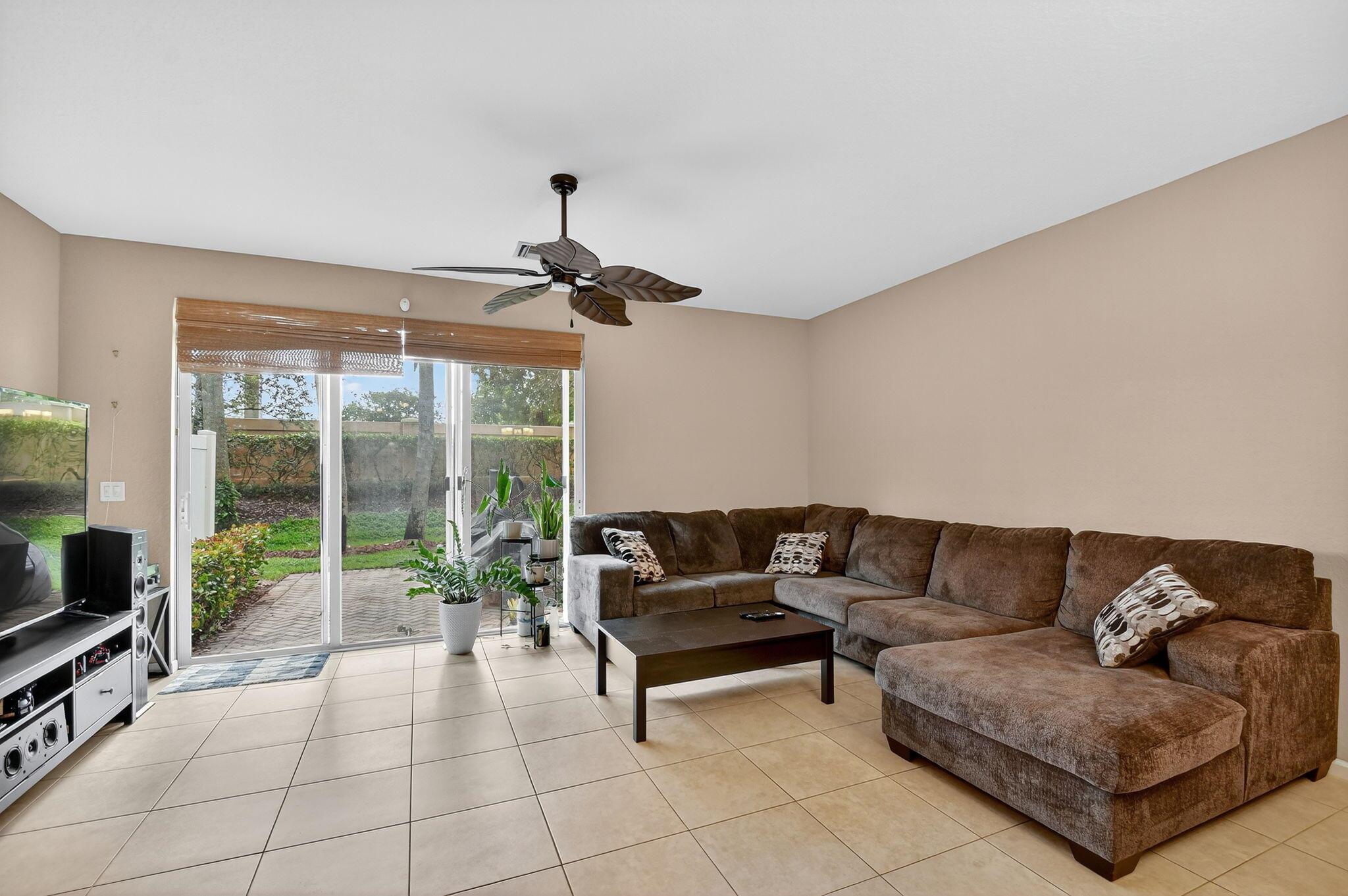 COLONY RESERVE AT LAKE WO - Residential Lease