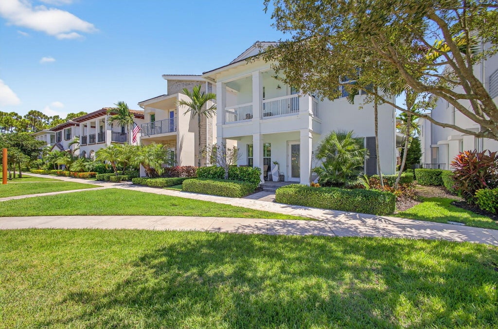 Photo of 1026 Faulkner Terrace, Palm Beach Gardens, FL 33418 (MLS # B26061931)