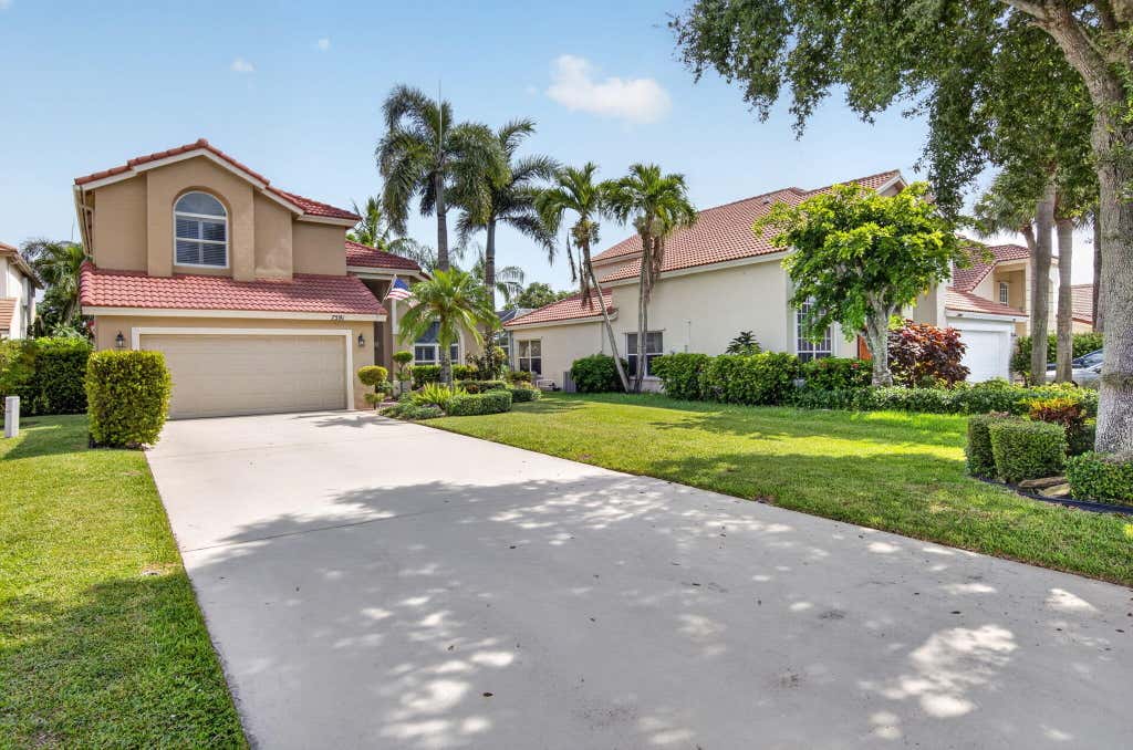 Photo of 7591 BRUNSON Circle, Lake Worth, FL 33467 (MLS # B26058036)