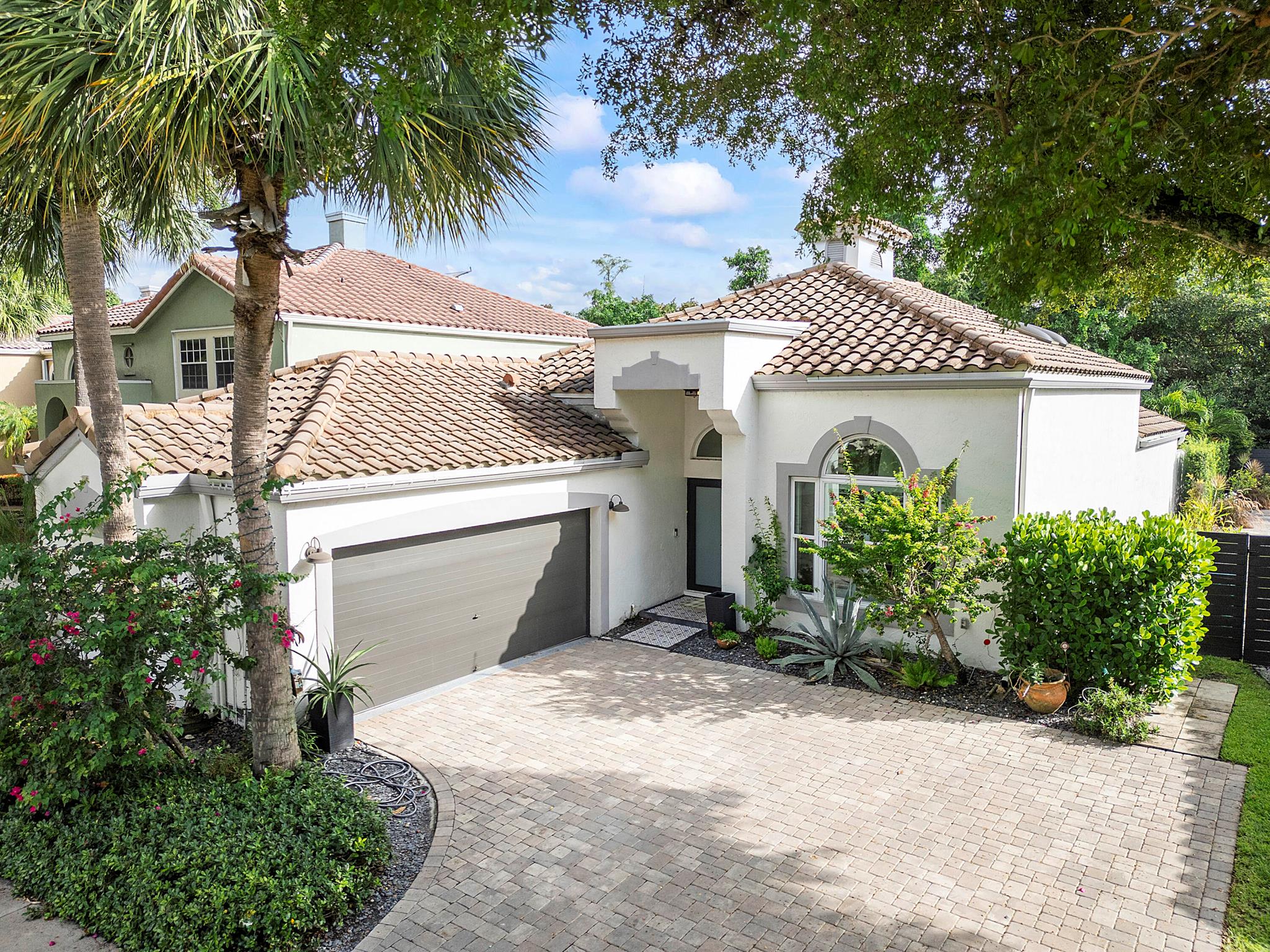 6755 NW 75th Place