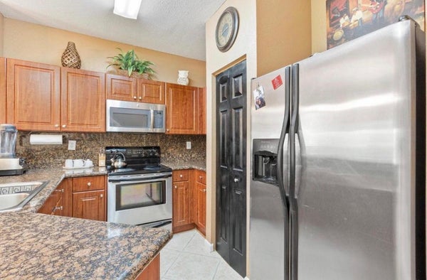 5528 MONTE CARLO LN, MARGATE, FL 33068 - Image ffb2a900c616ac03f1aa5d0b3ccc8170/3471676817
