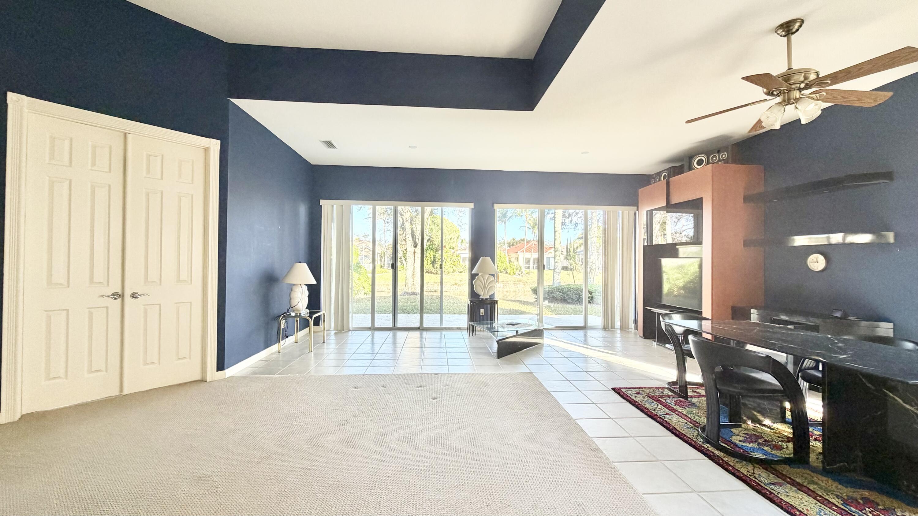 RIVERWALK - Residential