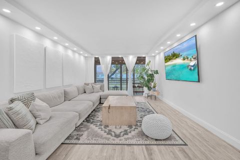 Photo of 6921 Cypress Road #Apt B19, Plantation, FL 33317 (MLS # B26023140)