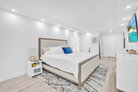 Tiny photo for 6921 Cypress Road #Apt B19, Plantation, FL 33317 (MLS # B26023140)