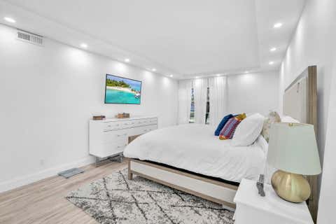 Tiny photo for 6921 Cypress Road #Apt B19, Plantation, FL 33317 (MLS # B26023140)