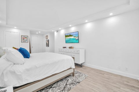 Tiny photo for 6921 Cypress Road #Apt B19, Plantation, FL 33317 (MLS # B26023140)