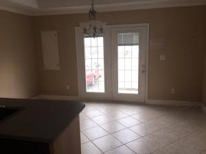 MAGNOLIA SQUARE - Residential Lease