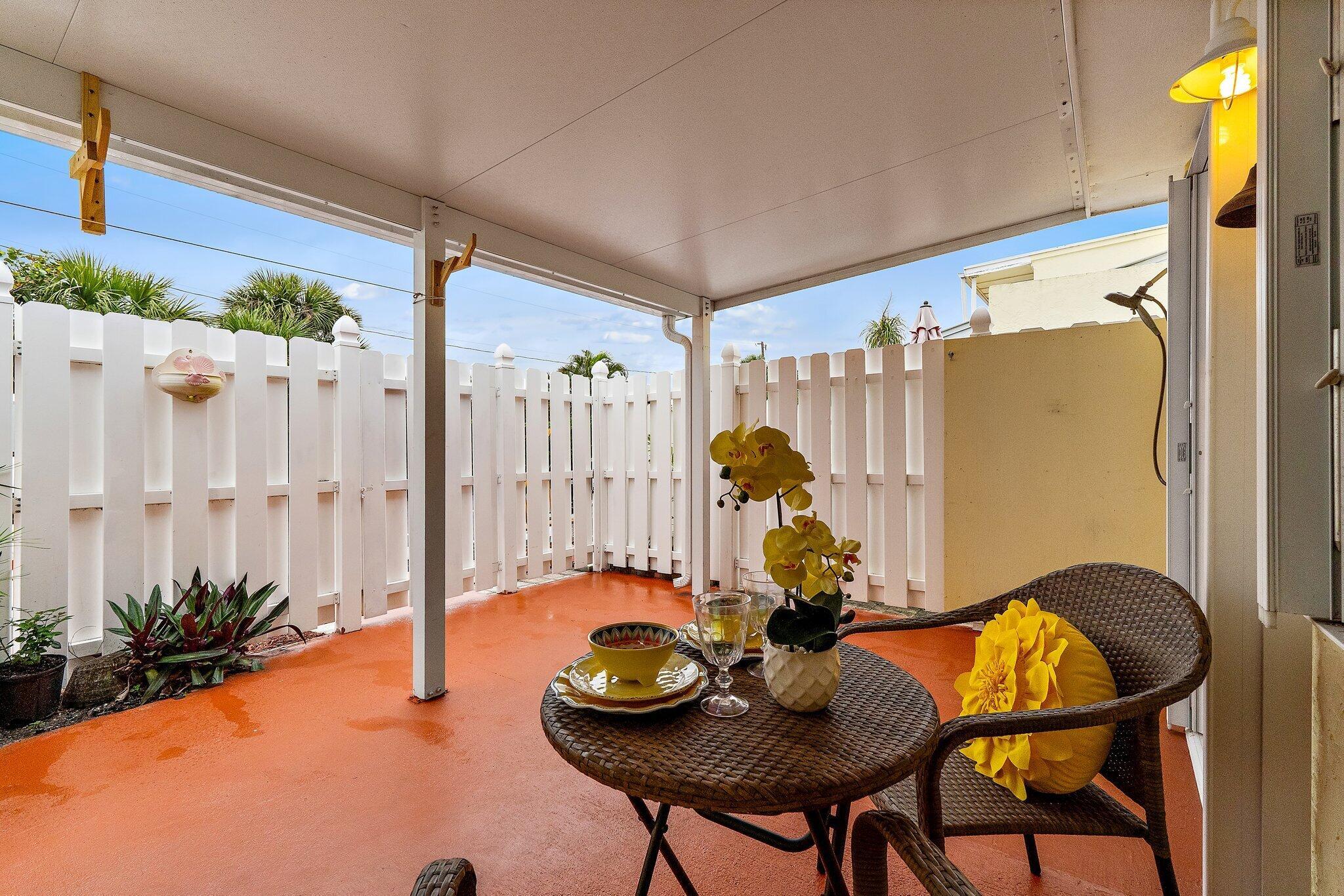 CORAL COVE BEACH SECTION - Residential