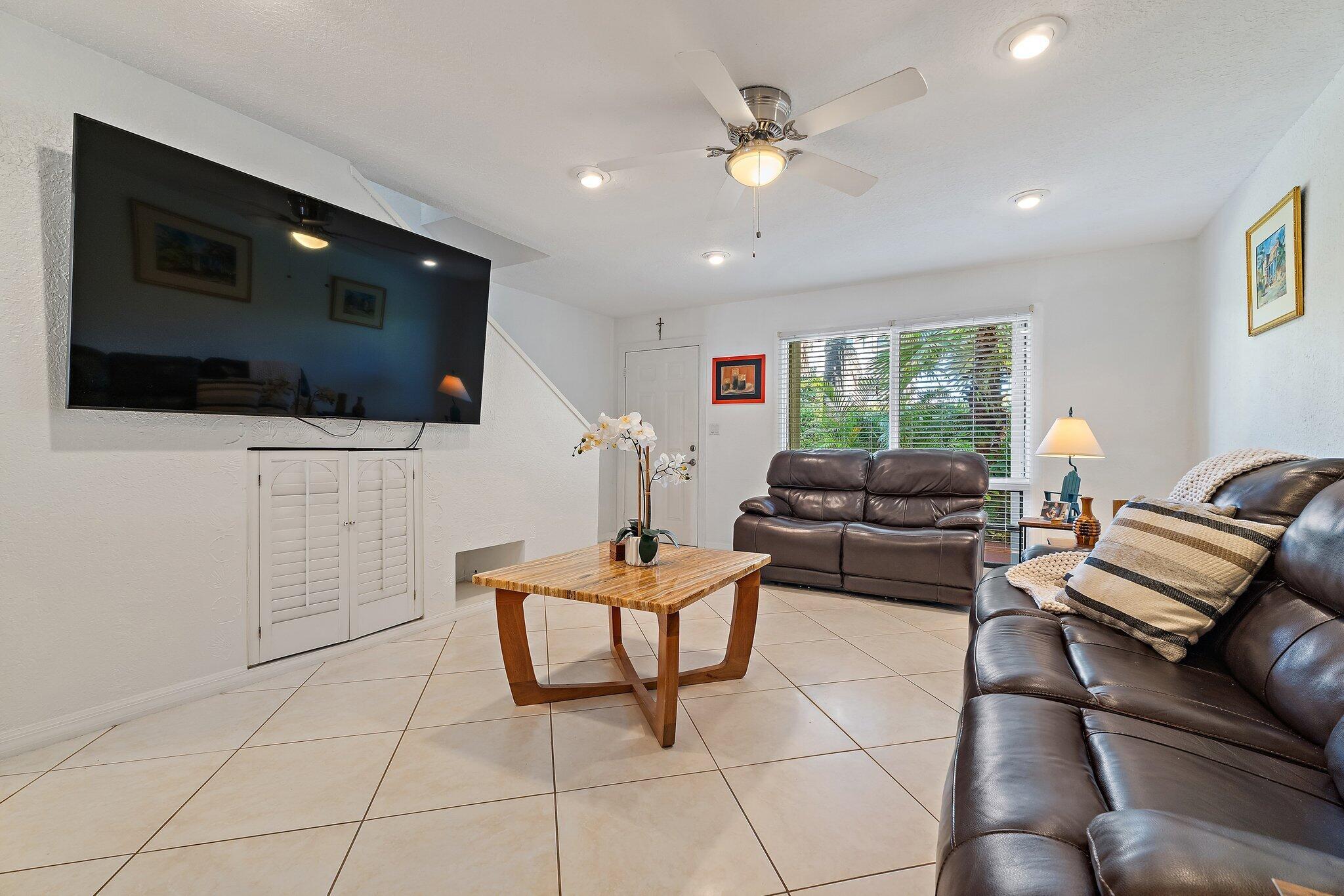 CORAL COVE BEACH SECTION - Residential