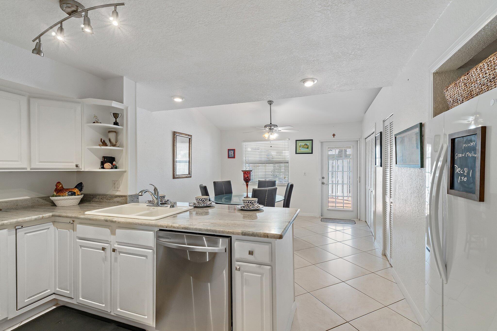 CORAL COVE BEACH SECTION - Residential