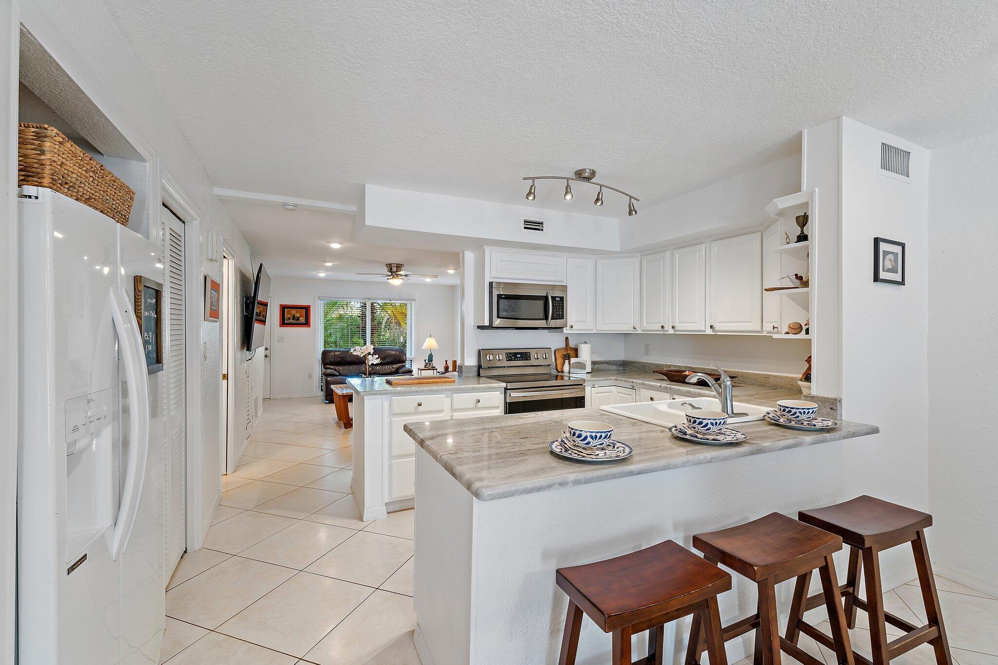 CORAL COVE BEACH SECTION - Residential