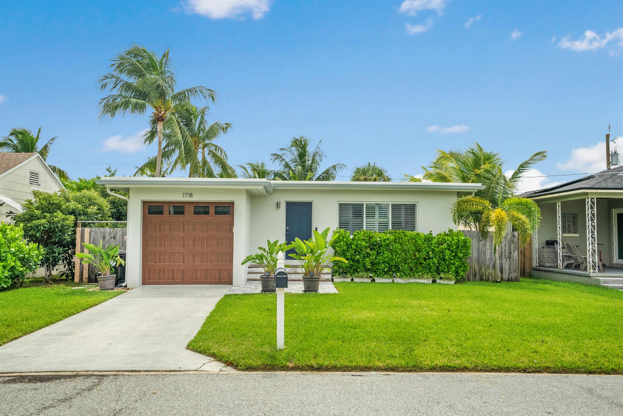 View Lake Worth Beach, FL 33460 house