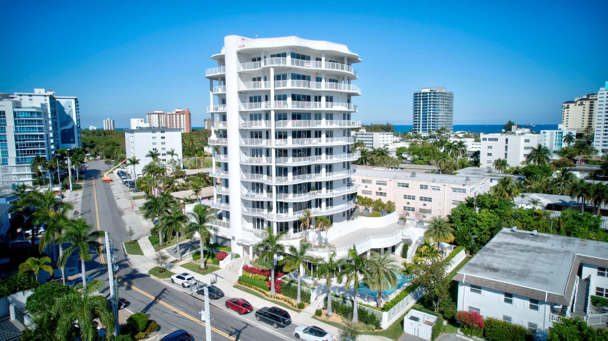 The Wave On Bayshore - Residential