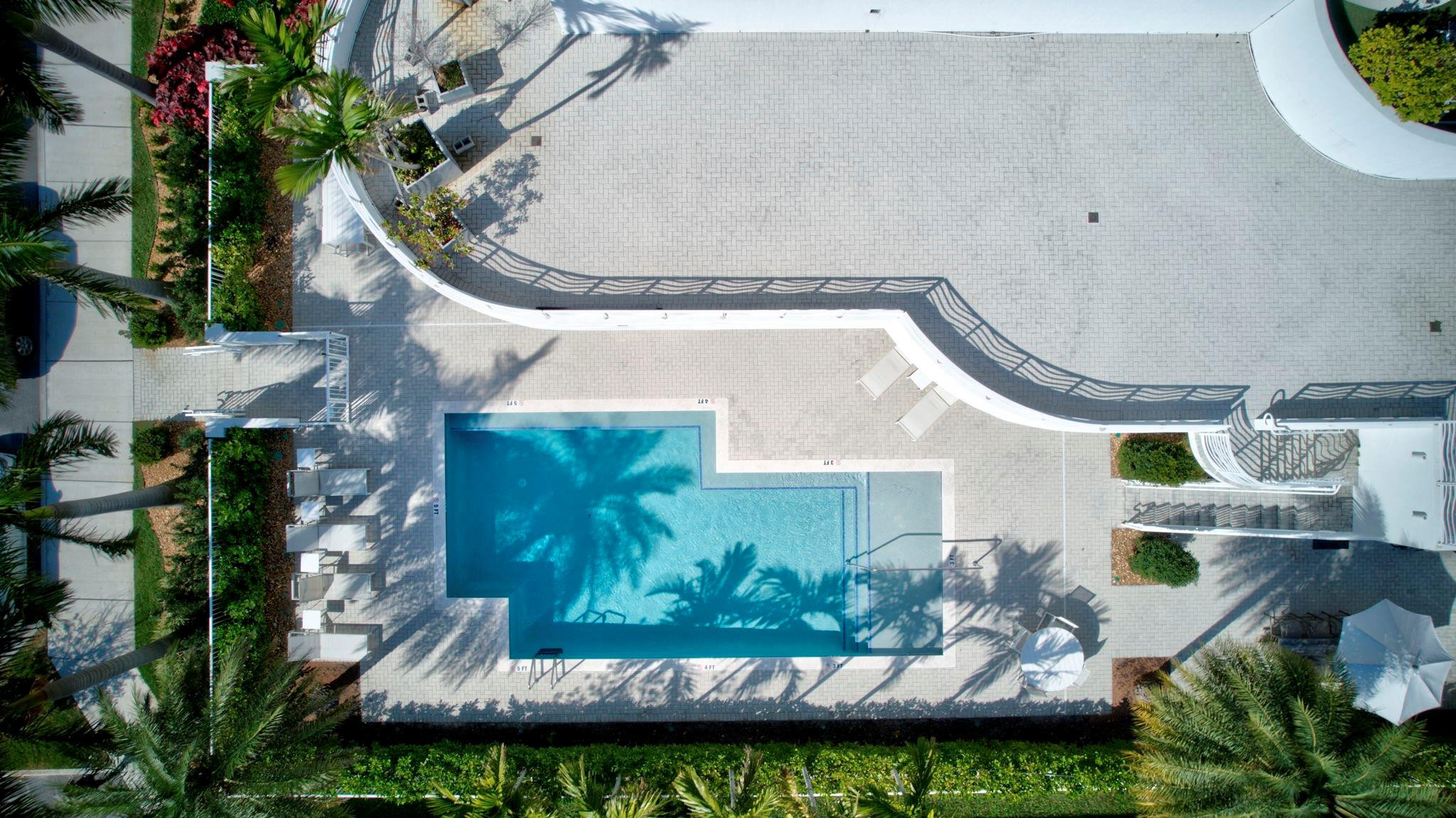 The Wave On Bayshore - Residential