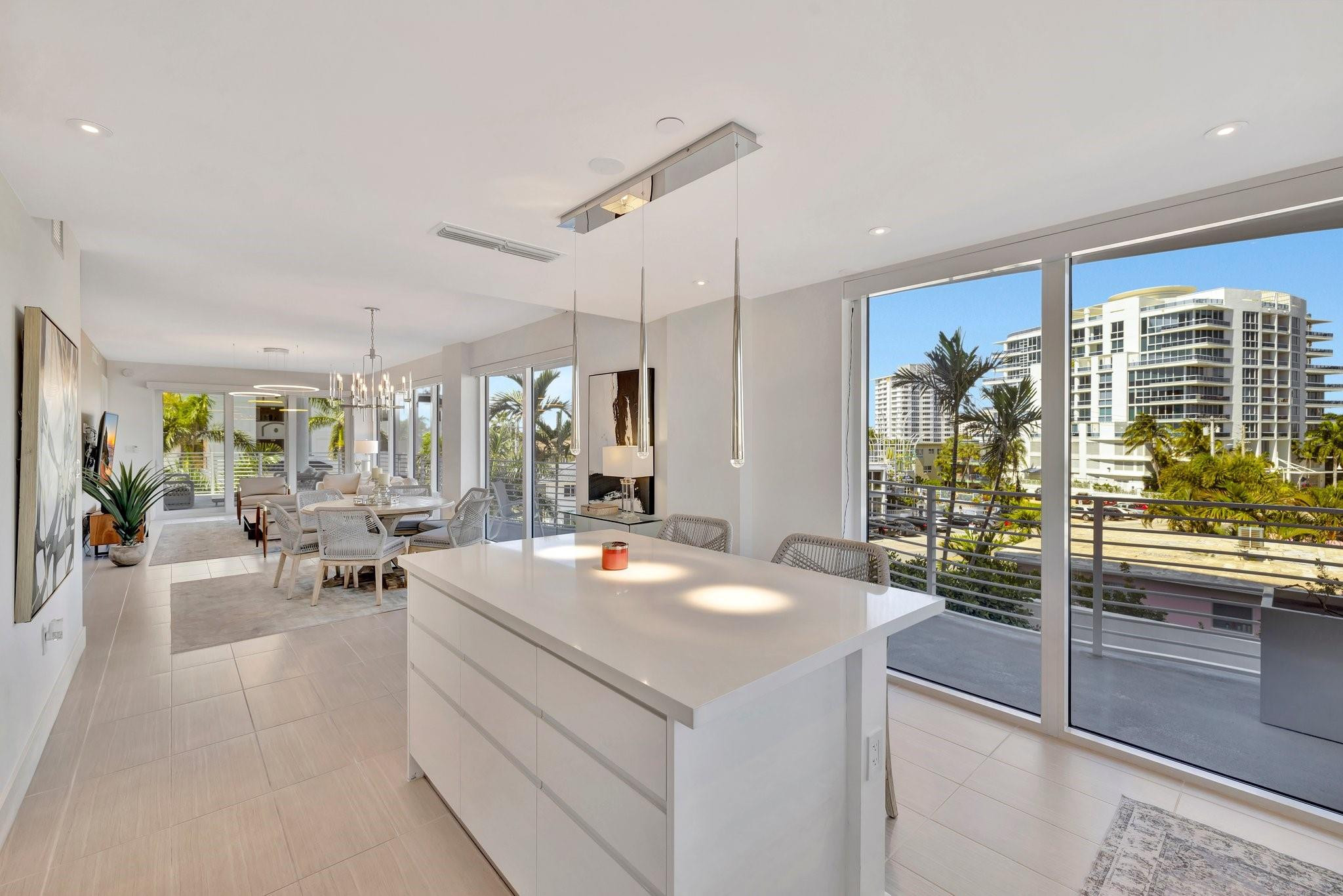 The Wave On Bayshore - Residential