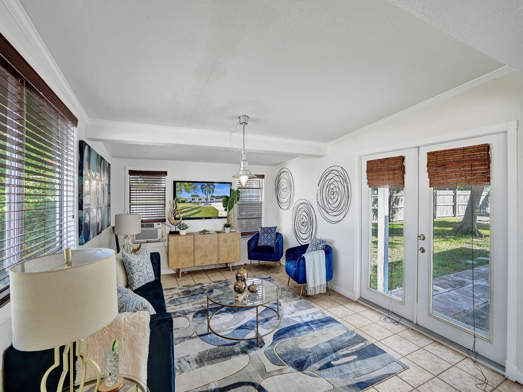 Bahama Heights 02 - Residential