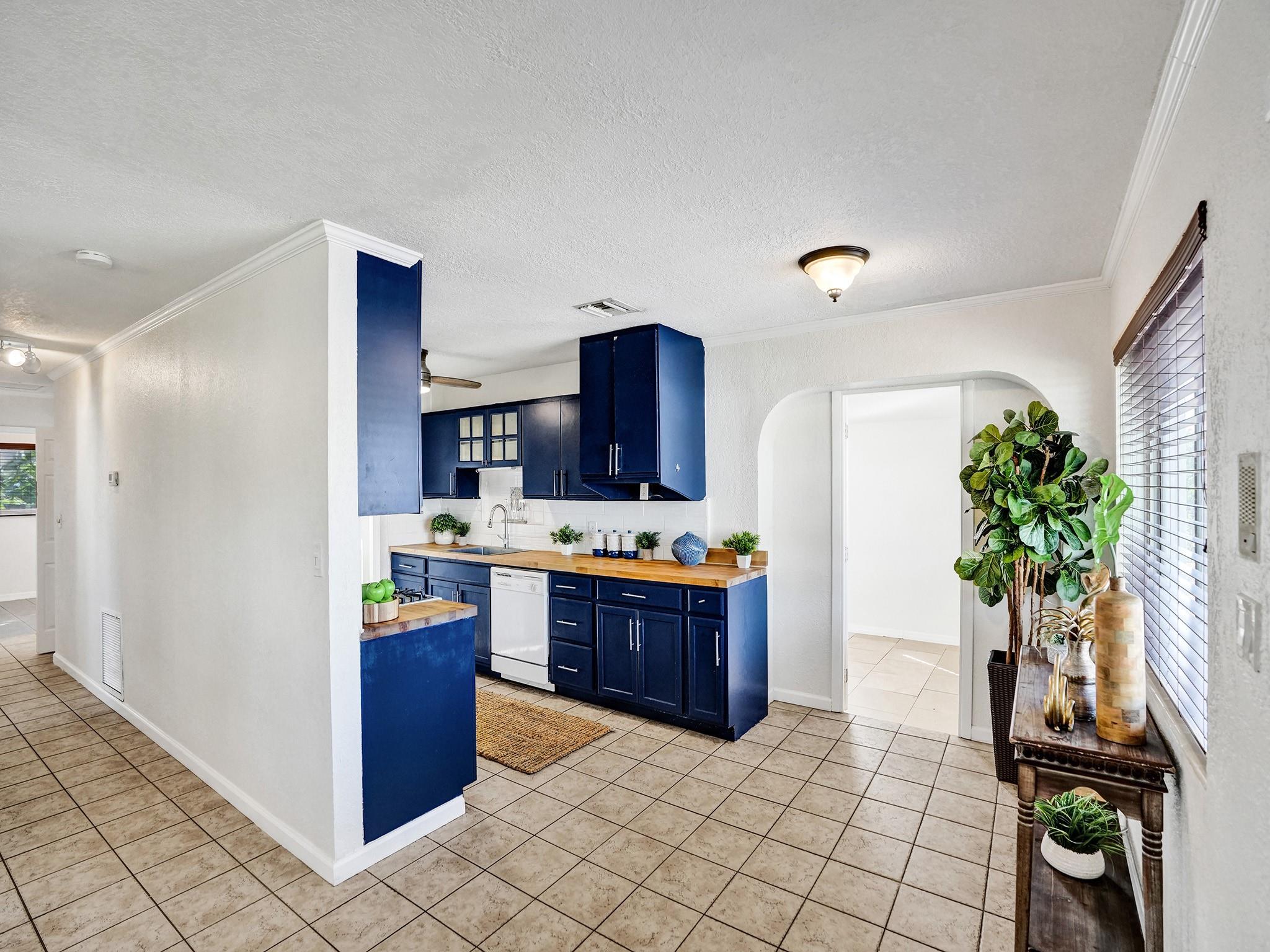 Bahama Heights 02 - Residential