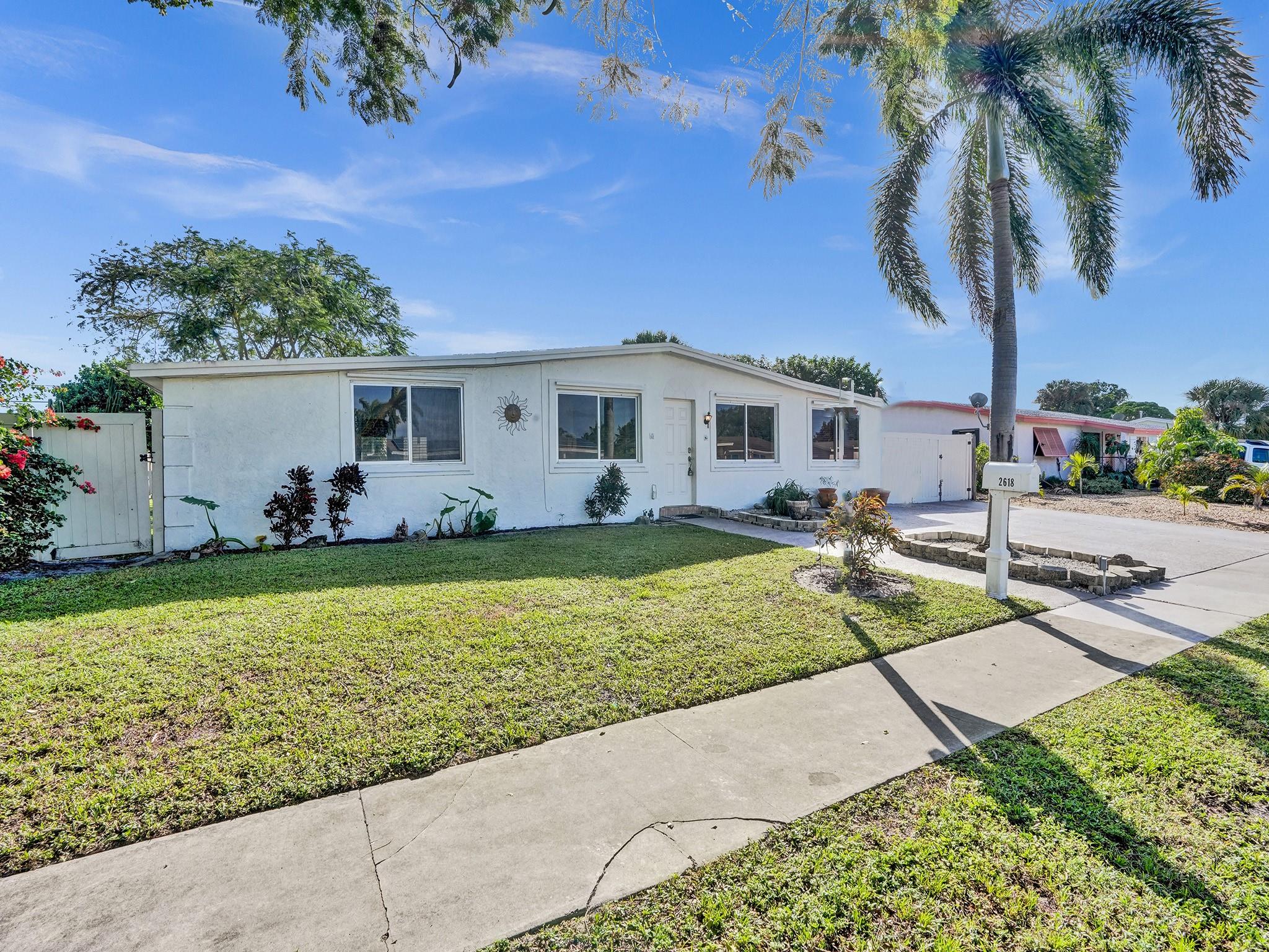 Bahama Heights 02 - Residential