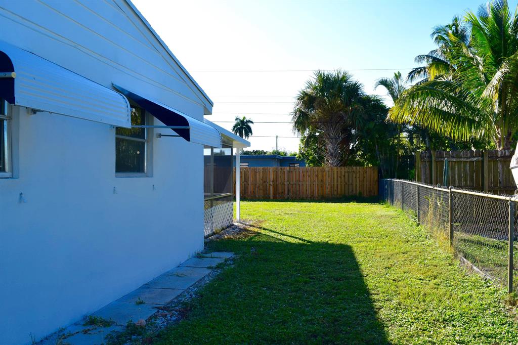 SEMINOLE MANOR 1 - Residential