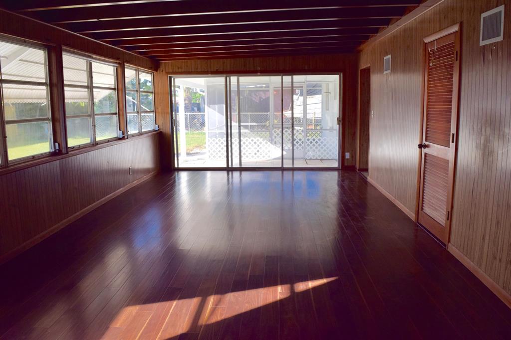 SEMINOLE MANOR 1 - Residential