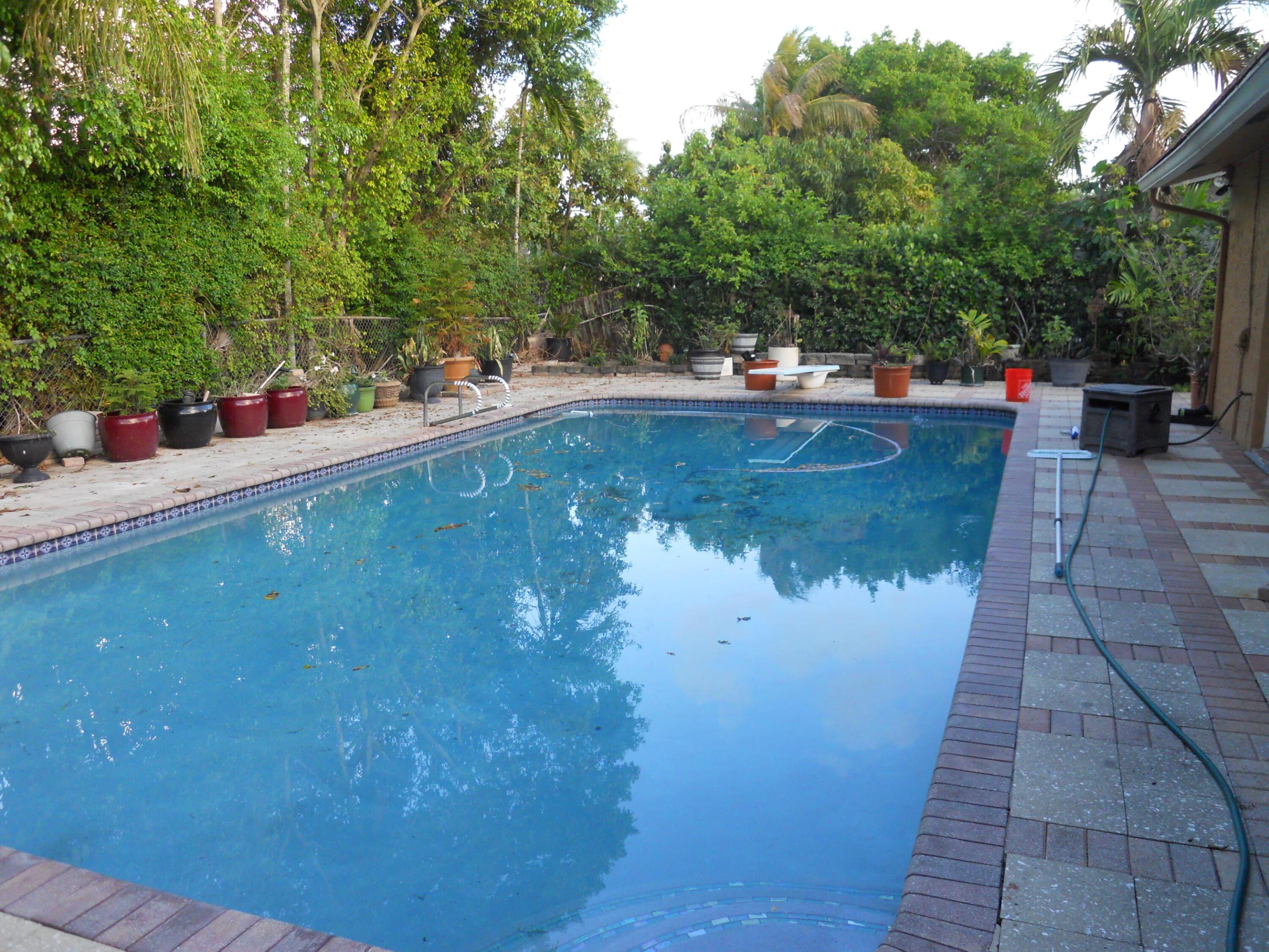 FOREST HILLS - Residential